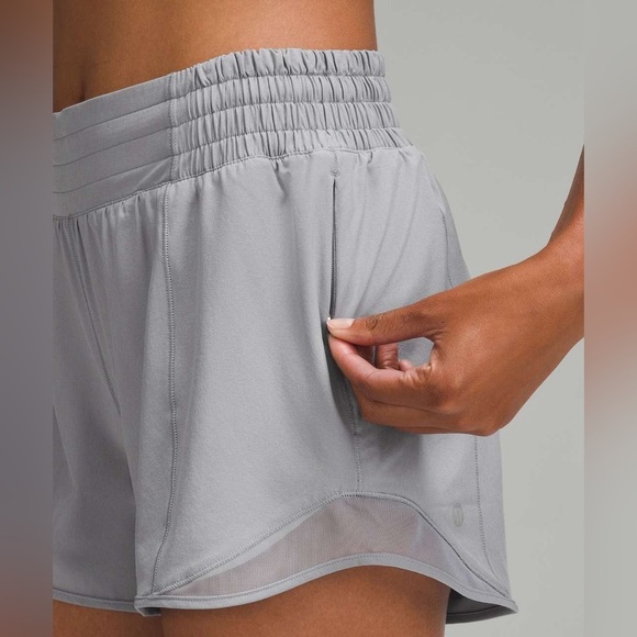 A Lululemon Hotty Hot High-Rise Lined Short 4" - Picture 3 of 4